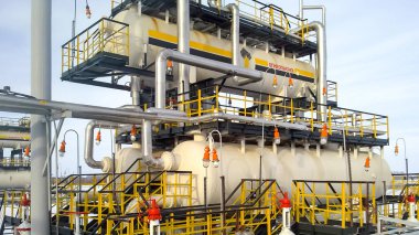 Ayırıcı. Ekipman petrol ayrılması için. Modüler Petrol arıtma. Bulite ayrılması için.