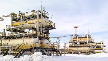 Ayırıcı. Ekipman petrol ayrılması için. Modüler Petrol arıtma. Bulite ayrılması için.