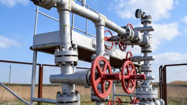 Kapama vanaları yüksek basınçlı ekipman akışı. Petrol donanımı
