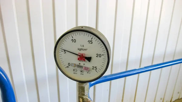 Manometer Equipment for primary oil refining.