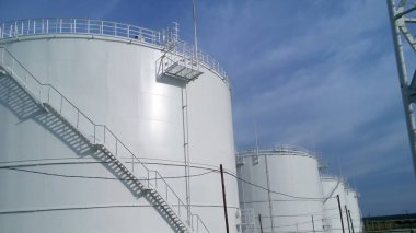 Petrol ürünleri depolama tankları