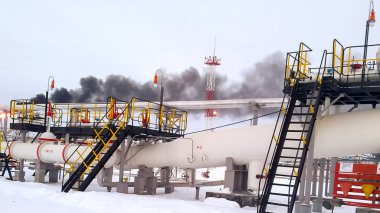 Son aşama bölücü borulu. Ekipman su yağdan ayırmak için. Ekipman petrol Batı Sibirya alanlarında