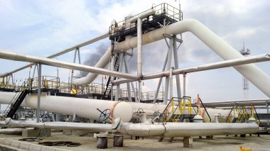 Son aşama bölücü borulu. Ekipman su yağdan ayırmak için. Ekipman petrol Batı Sibirya alanlarında