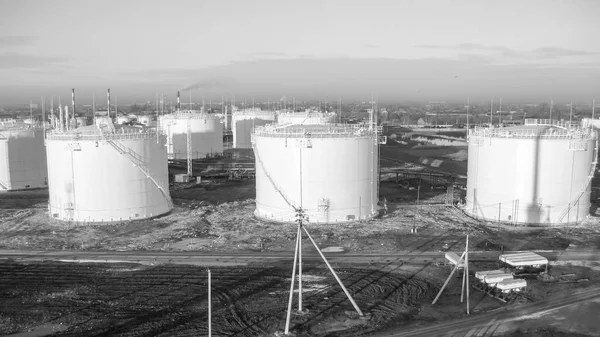 Storage tanks for petroleum products