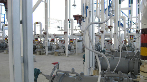 The pump of the closed type for oil product pumping