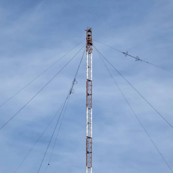 Воздушные платформы для передачи радиоволн — стоковое фото