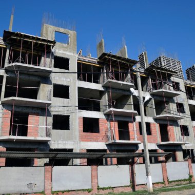 Çok öykülü bir Bina İnşaatı