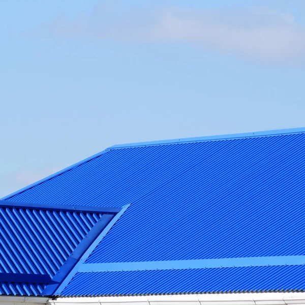 Láminas de metal azul techo — Foto de Stock