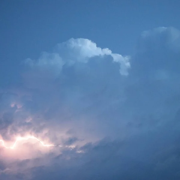 Lightnings in storm clouds — Stock Photo, Image