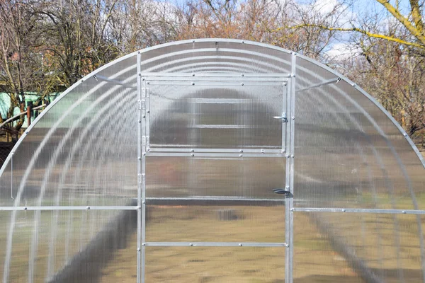 Installation av polykarbonat växthus — Stockfoto