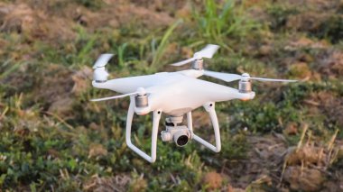 Yerden hovering dron,