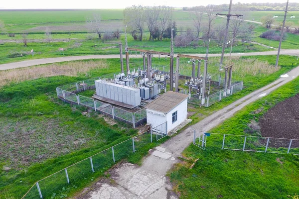Güç kaynağı için endüstriyel bir tesisi için elektrik Trafo Merkezi