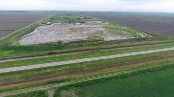 Vuilnis Stort Met Hoop Onzin Storten Van Vuilnis Buiten Het — Stockvideo