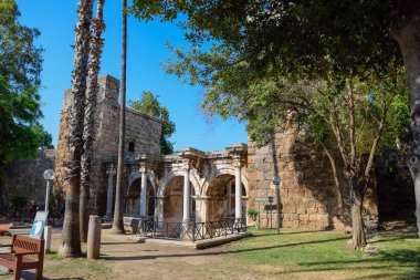 Hadrian Kapısı, Antalya'nın simgesi. Hadrian Kapısı Antik inşaat