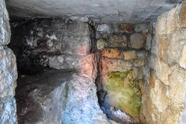 하드리아누스 문 안쪽 입구에 있는 돌. — 스톡 사진
