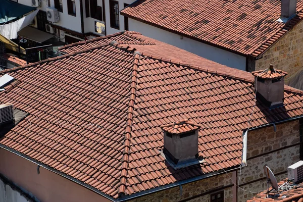 Vista do deck de observação nos telhados dos edifícios antigos da cidade velha de Kaleici em Antalya — Fotografia de Stock