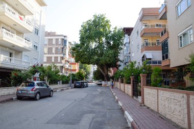 Antalya'nın uyku alanı, mahallelerde düşük katlı inşaat.