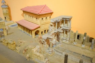 İnsanın antik antik binalarının modelliği. Antalya Müzesi'nde modellik odası