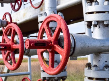 Kapama vanaları yüksek basınçlı ekipman akışı. Petrol donanımı