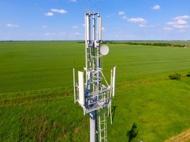 Hücresel kule. Hücresel ve telefon sinyal aktarımı için donatım