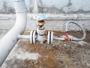 Boru hattında mandalı