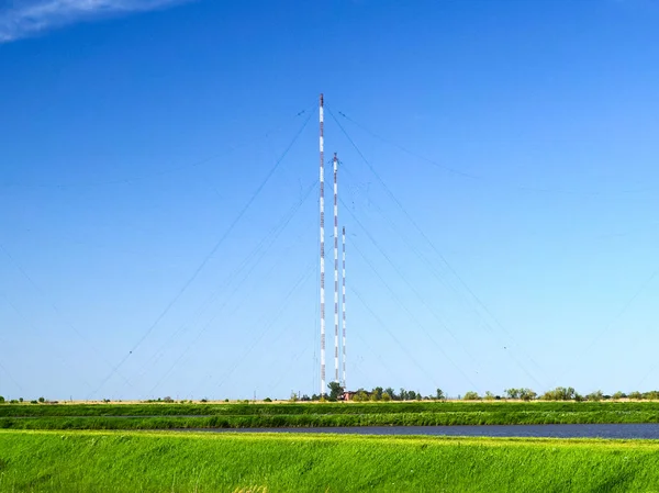 Radyo dalgaları iletimi için hava platformları