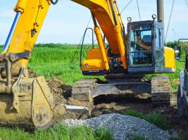 kova ekskavatör yükleme