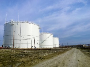 Petrol ürünleri depolama tankları