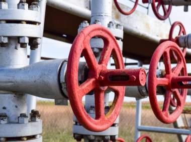 Kapama vanaları yüksek basınçlı ekipman akışı. Petrol donanımı