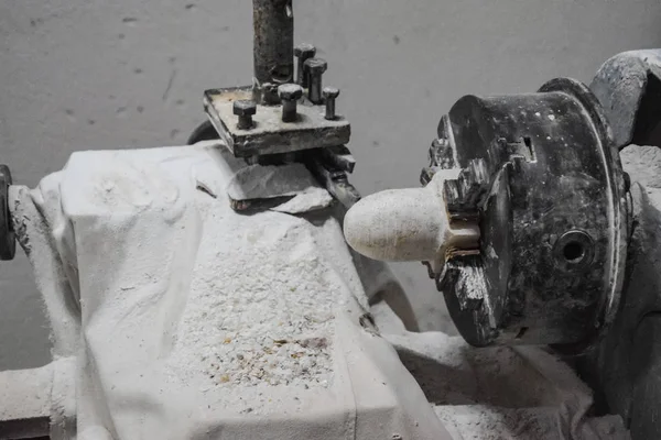 Jade feldolgozó gép. Kőfeldolgozás a gépen. — Stock Fotó