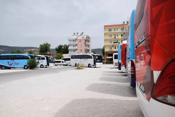 Autobuses turísticos Aneks tour en el estacionamiento . —  Fotos de Stock