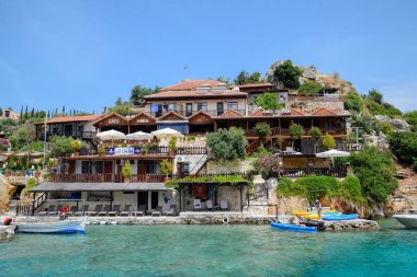 Hotel Sahil Pension Turkey, Kaleuchagiz, zengin ziyaretçiler için köy, Kekova Antik Kenti harabeleri üzerinde.