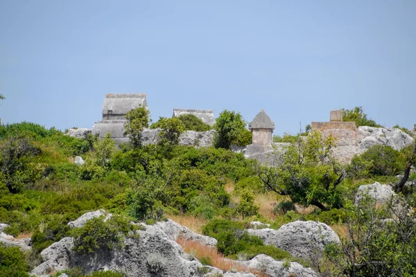 Ruinas de la antigua ciudad de Kekova en la orilla . —  Fotos de Stock