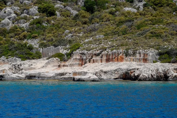 Ruínas da antiga cidade de Kekova na costa . — Fotografia de Stock