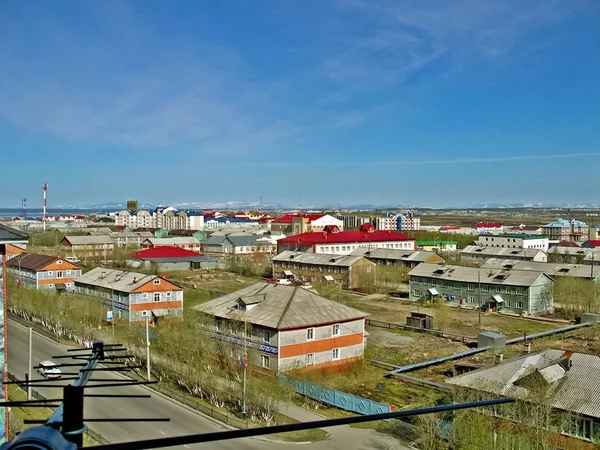 La ciudad de Salekhard en el verano. La ciudad polar en Rusia . — Foto de Stock