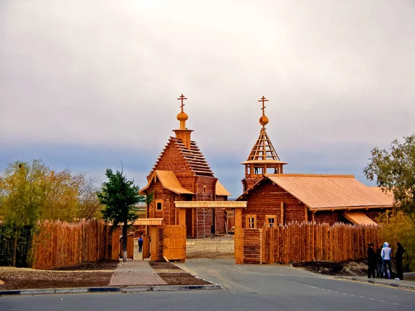 Деревянный монастырь при Салехарде . — стоковое фото