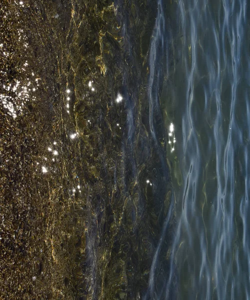 海岸近くの透明な海水 — ストック写真