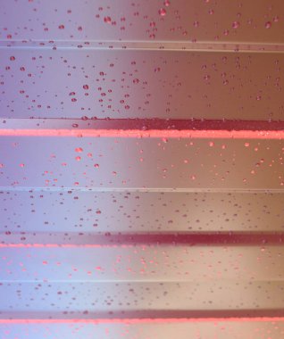 metal profil. Köşegen desen metal profil. Çitler polimer kaplama ile boyalı galvanizli demirden.