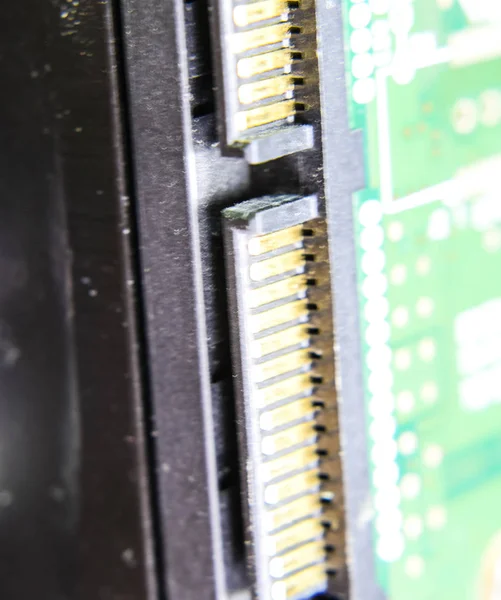 Dysk twardy SATA złącze elektronicznej tablicy elementów elektrycznych. Elektroniki, sprzętu komputerowego — Zdjęcie stockowe