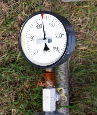 Manometre basınç ölçme aygıtıdır. Manomet