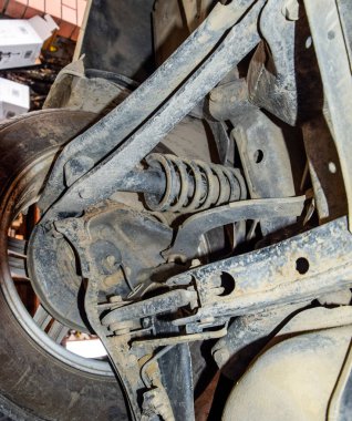 Alt görünümü bir araba.