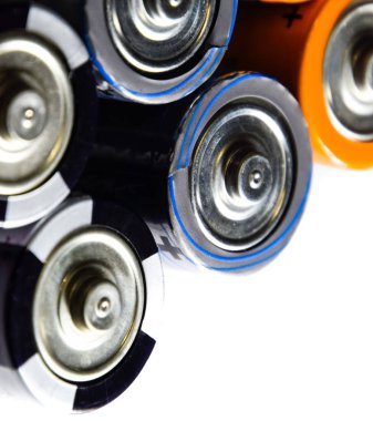 Tuz ve alkalin piller, taşınabilir teknoloji için enerji kaynağı. Aaa ve Aa piller