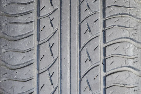 Roda do automóvel. Pneus de borracha. Borracha de verão para o carro. W — Fotografia de Stock