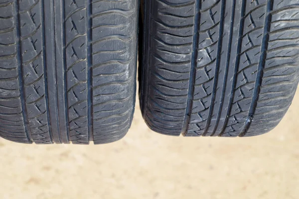 Automobile wheel. Rubber tires. Summer rubber set for the car. W — Stock Photo, Image