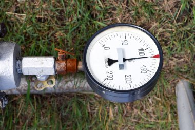 Manometre basınç ölçme aygıtıdır. Manomet