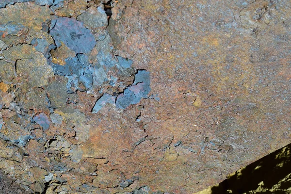 Pas paslı demir bir sayfada gevreği. Rust arka plan. Korozyon metalin