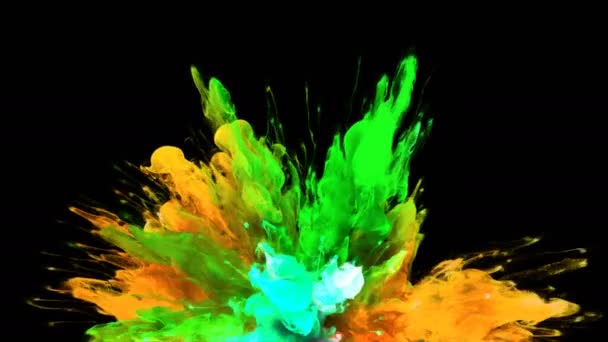 Explosión de color - colorido verde humo amarillo explosión partículas fluidas alfa mate — Vídeo de stock