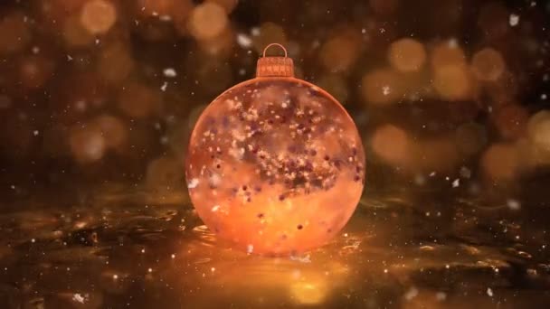 Noel altın buz cam biblo dekorasyon kar kırmızı topları arka plan döngü — Stok video
