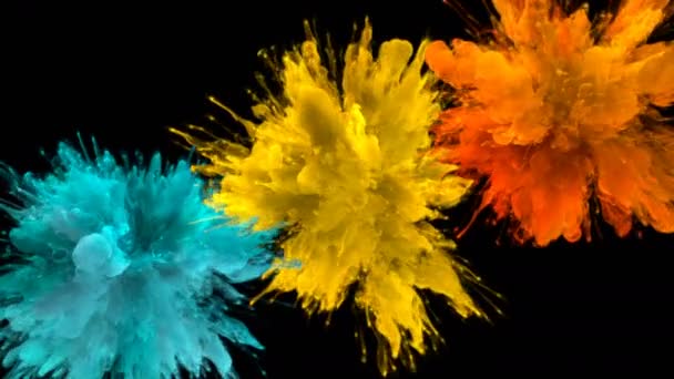 Κυανό κίτρινο πορτοκαλί έκρηξη χρώματος-πολλαπλές πολύχρωμες εκρήξεις καπνού υγρό άλφα — Αρχείο Βίντεο