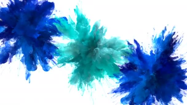 Μπλε κυανό χρώμα έκρηξη πολλαπλά πολύχρωμα εκρηκτικά σωματίδια υγρών σωματιδίων άλφα — Αρχείο Βίντεο